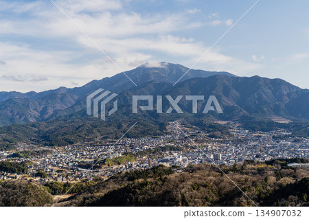 Scenery around the Naegi Castle ruins in late autumn 134907032