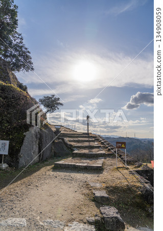 深秋時節苗木城遺址周圍的景色 134908059