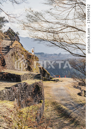 深秋時節苗木城遺址周圍的景色 深秋時節苗木城遺址周圍的景色 134909432