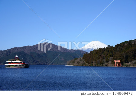 Lake Ashinoko and Mt. Fuji Lake Ashinoko and Mt. Fuji 134909472