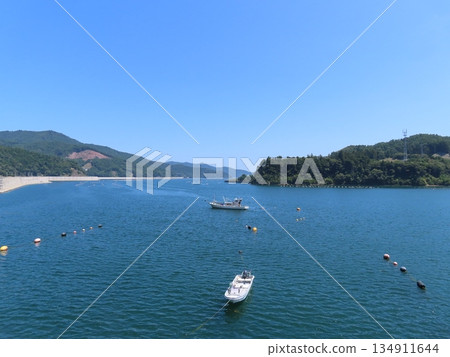 The sea and blue sky of Ogatsu Town, Ishinomaki City The sea and blue sky of Ogatsu Town, Ishinomaki City 134911644