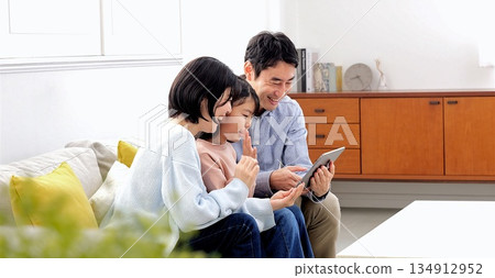 視訊通話家庭影像 134912952