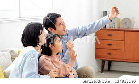 Family photo video call image Family photo video call image 134913180