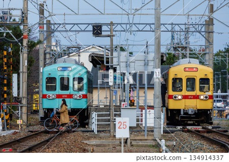 Nishitetsu Kaizuka Line 600 series train waiting to depart at Nishitetsu Shingu Station Nishitetsu Kaizuka Line 600 series train waiting to depart at Nishitetsu Shingu Station 134914337