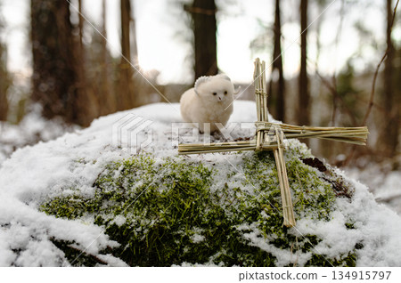 Saint Brigids Cross Irish pagan symbol with daisy of house blessing protection from evil and fire. 134915797