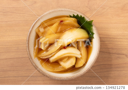 Onions pickled in soy sauce 134921278