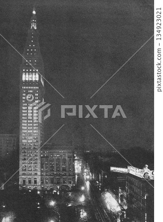 1916年老照片,美國紐約曼哈頓大都會人壽保險公司大樓夜景 1916年老照片,美國紐約曼哈頓大都會人壽保險公司大樓夜景 134923021
