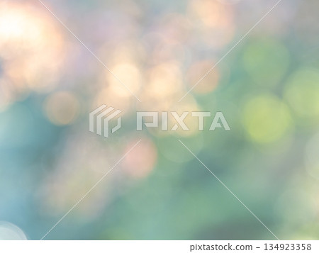 Background material: Reflection of polka dots, pink autumn leaves image Background material: Reflection of polka dots, pink autumn leaves image 134923358