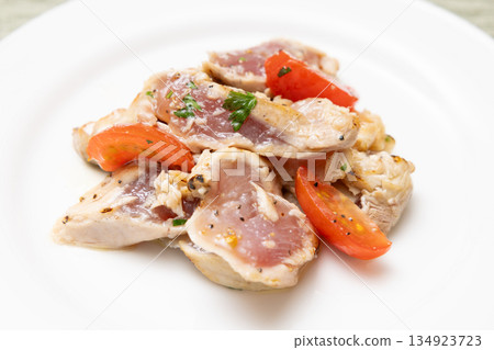美味的香煎鮪魚薄片 134923723