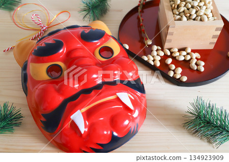 Oni Mask and Beans Image of Setsubun 134923909