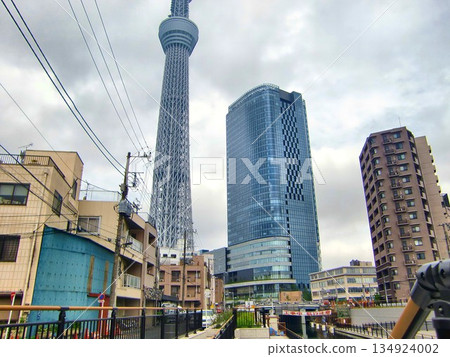 Tokyo Skytree on a cloudy day-121 Tokyo Skytree on a cloudy day-121 134924002