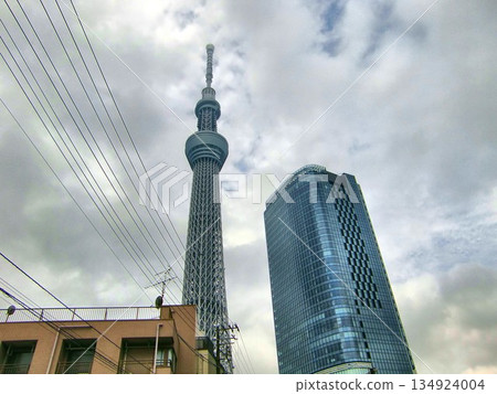 Tokyo Skytree on a cloudy day-123 Tokyo Skytree on a cloudy day-123 134924004