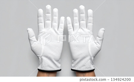 雙手正面照，戴著白色手套 2 134924200