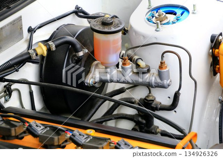 Converted to export specifications... "Brake booster and brake master cylinder" Converted to export specifications... "Brake booster and brake master cylinder" 134926326