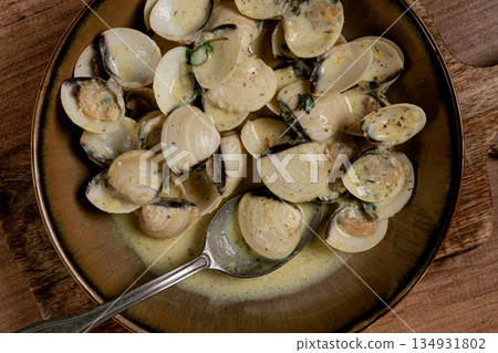 vongole clams, in cream sauce, homemade, top view, no people, 134931802