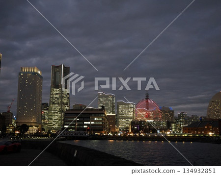 從Oosan橋看到的Minatomirai 從Oosan橋看到的Minatomirai 134932851