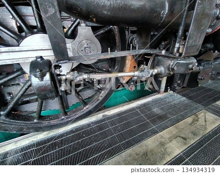 Speed detection device for measuring from the driving wheels of a steam locomotive Speed detection device for measuring from the driving wheels of a steam locomotive 134934319