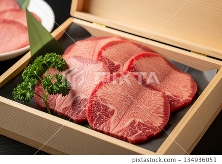 優質牛舌 134936051