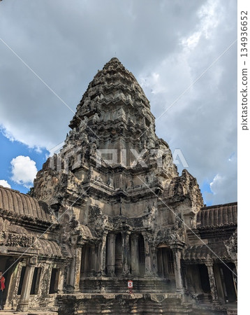 Looking up at the stupa at Angkor Wat Looking up at the stupa at Angkor Wat 134936652