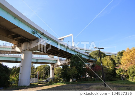 Scenery of the Metropolitan Expressway Tatsumi Junction in Tatsumi, Koto Ward Scenery of the Metropolitan Expressway Tatsumi Junction in Tatsumi, Koto Ward 134937356