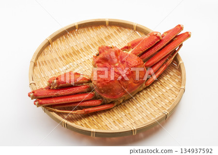 Boiled snow crab on a white background 134937592