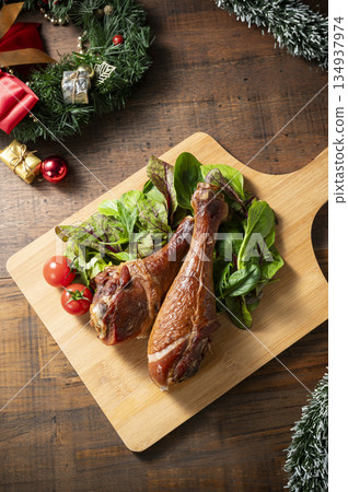 聖誕節煙燻火雞腿 134937974