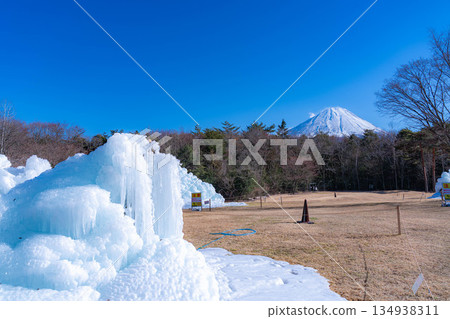 [富士山素材] 西湖冰節的霧凇與風景 [山梨縣] 134938311