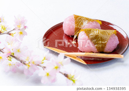 [Spring ingredients] Sakuramochi, Kansai-style Sakuramochi, Domyoji [Food ingredients] 134938395