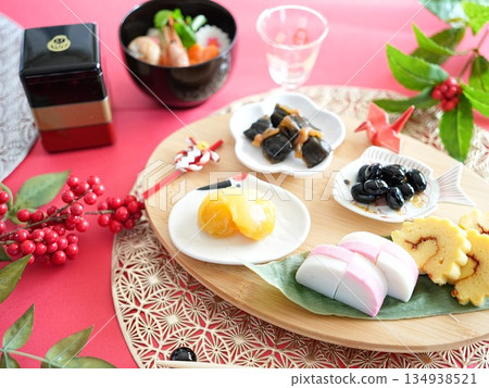 新年的新年菜餚和ozoni成分 134938521