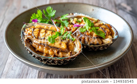 Delicious abalone dishes 3 134938545