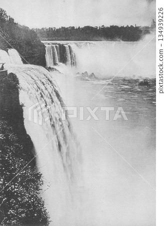 Vintage 1916 photograph of Niagara Falls (Canadian Falls) seen from Goat Island, USA Vintage 1916 photograph of Niagara Falls (Canadian Falls) seen from Goat Island, USA 134939226