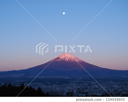 Mount Fuji bathed in the morning sun and the full moon① Mount Fuji bathed in the morning sun and the full moon① 134939935