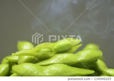 剛煮熟的毛豆冒出的蒸汽 134940205