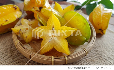 星形熱帶水果顏色 1 星形熱帶水果顏色 1 134942809