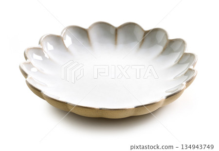 empty new decorative plate 134943749
