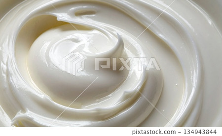 柔滑亮澤的新鮮奶油 2 134943844