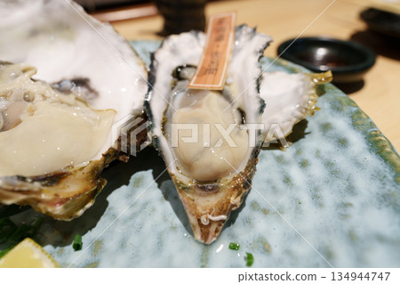 Delicious oyster 134944747