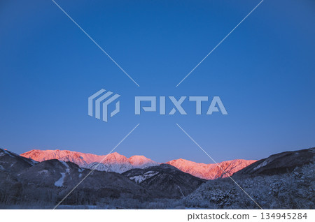 Hakuba Sanzan Morgenrot [Photo taken from Hakuba Ohashi Bridge] 134945284
