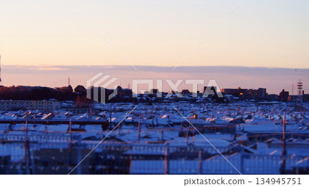 The morning sky on a snowy day 134945751