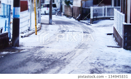 Icy city roads 134945831