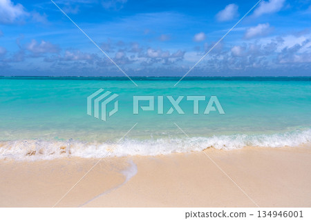 [Okinawa Prefecture] Shimojishima Runway 17END beach 134946001