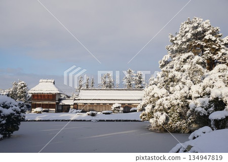 岡山縣津山市的一個初級日式庭園“明天天堂”：雪景 134947819