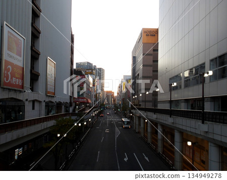 Scenery in front of Machida Station in the early morning 134949278