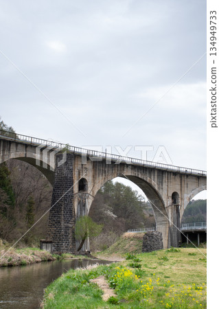 泉水公園及鐵道橋:遠野市宮森川橋 泉水公園及鐵道橋:遠野市宮森川橋 134949733