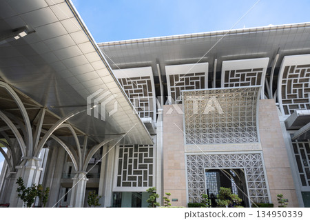Iron Mosque Modern mosque architecture, Putrajaya, Malaysia Iron Mosque Modern mosque architecture, Putrajaya, Malaysia 134950339