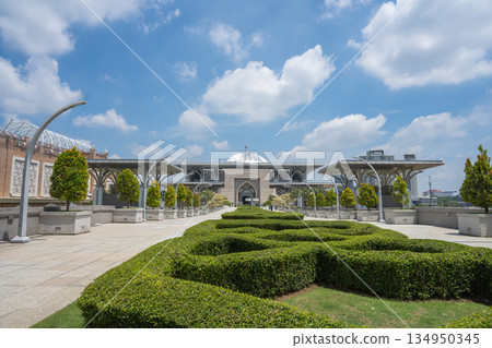 鐵清真寺,現代清真寺建築,布城,馬來西亞 鐵清真寺,現代清真寺建築,布城,馬來西亞 134950345