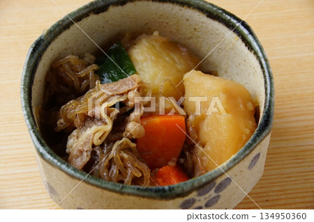 美味的肉和土豆 134950360