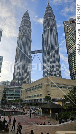 this is famous build in Malaysia named Twin Tower at KLCC 134953487
