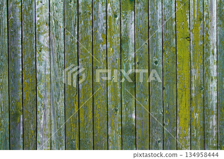 Green wooden 134958444