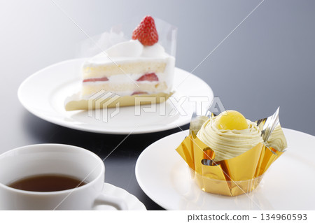Shortcake, Mont Blanc & Tea Set Shortcake, Mont Blanc & Tea Set 134960593
